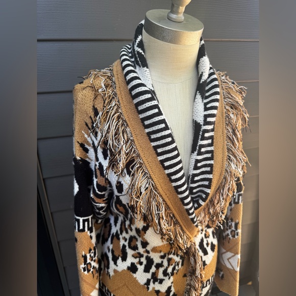 Rain + Rose Jacquard Fringe Cardigan w/ Belt | Tribal Animal Print | Sz Medium - Picture 2 of 9